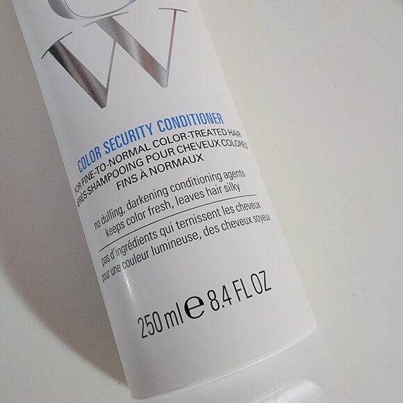Color Wow Security Conditioner for Fine to Normal Color Treated Hair - Picture 2 of 9